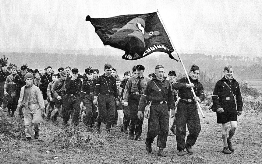 Hitlerjugend Tübingen 1937 © Walter Kleionfeldt, Public Domain, Wikimedia Commons