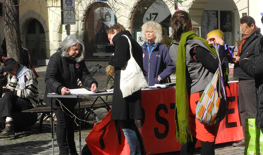 Infostand Obermarkt 2014 03 07 Ttip Sylva Heinzler ©pw