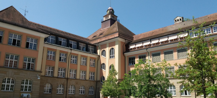 Suso-Gymnasium_im_Sommer (c) Patrick Hartleitner