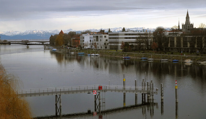 Wasserbus Steg Im Seerhein © Pw